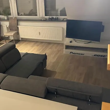 Schoene Dachgeschosswohnung Im Zentrum Mit Parkplatz *
